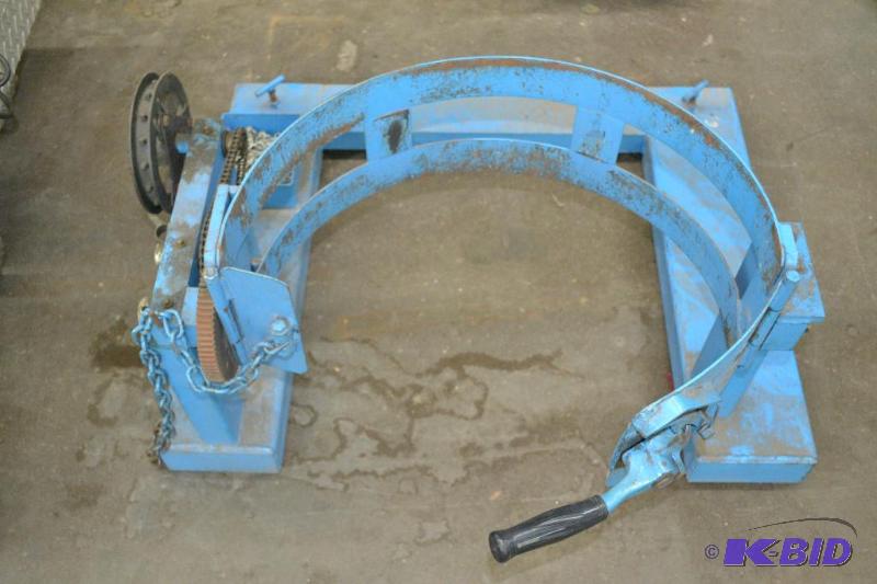 lot 18 image: MORSE 55 GALLON FORKLIFT-KARRIER RETAILS $799...