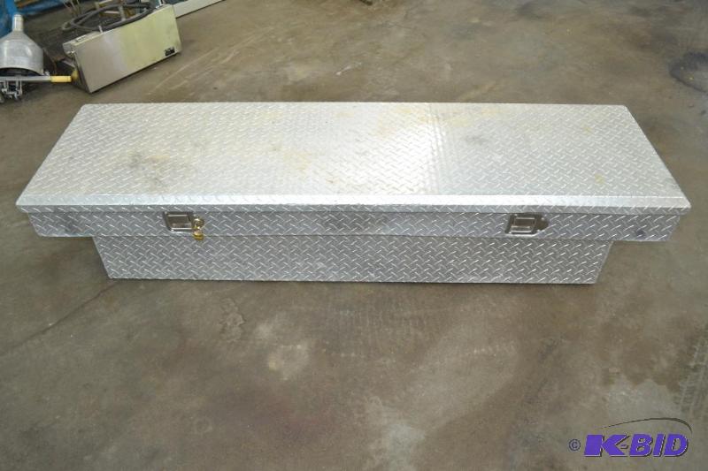 lot 3 image: DIAMOND PLATED ALUMINUM TOOL BOX FOR FULL SIZ...