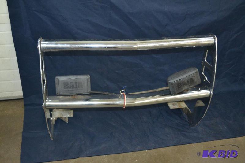 lot 48 image: GRILL GUARD FOR 88-98 CHEVY...