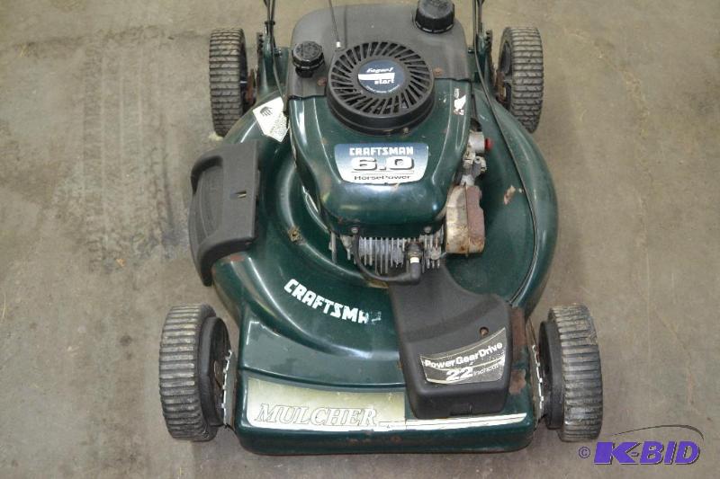 lot 51 image: CRAFTSMAN MULCHER MOWER WORKS...