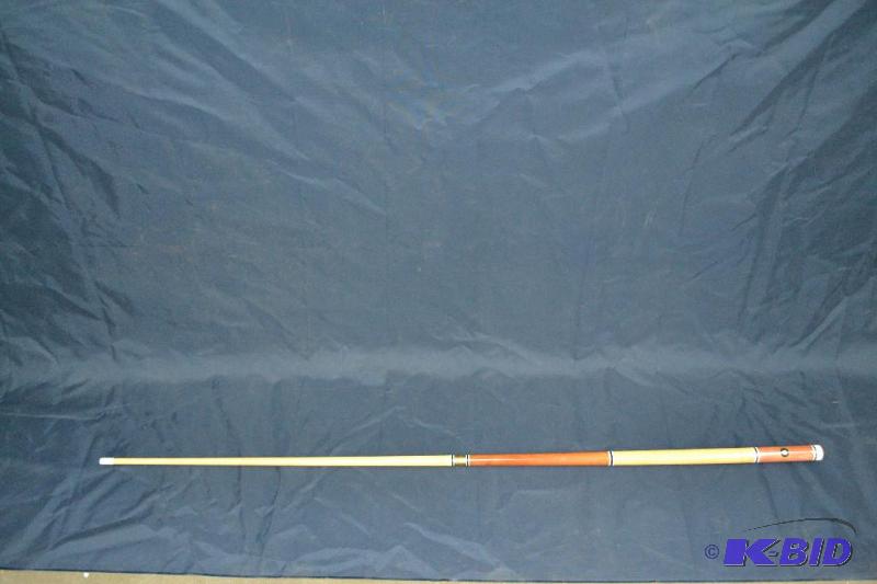 lot 70 image: POOL STICK...