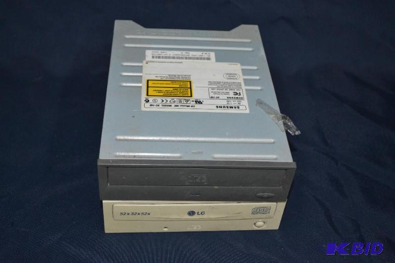 lot 71 image: 4- HARD DRIVES...