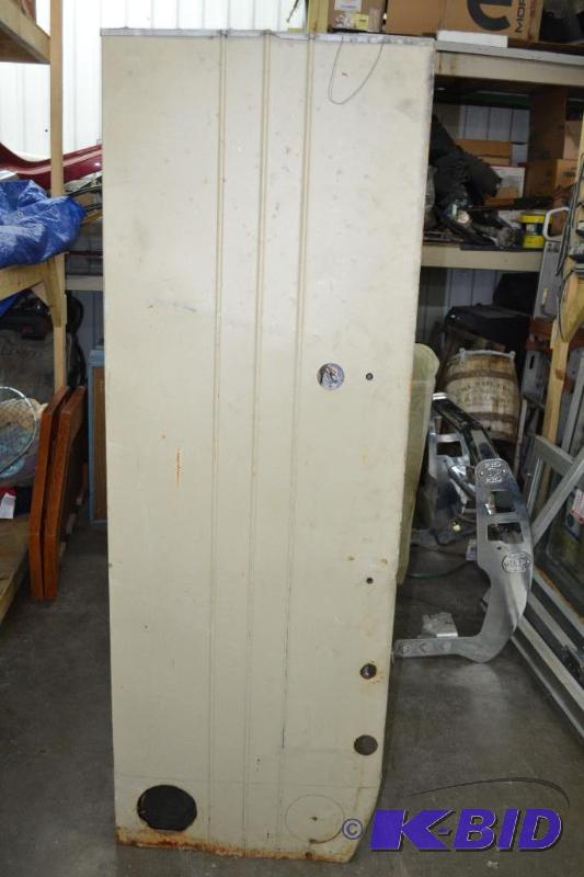 lot 83 image: FURNACE CONSIGNOR STATED IT WORKS...
