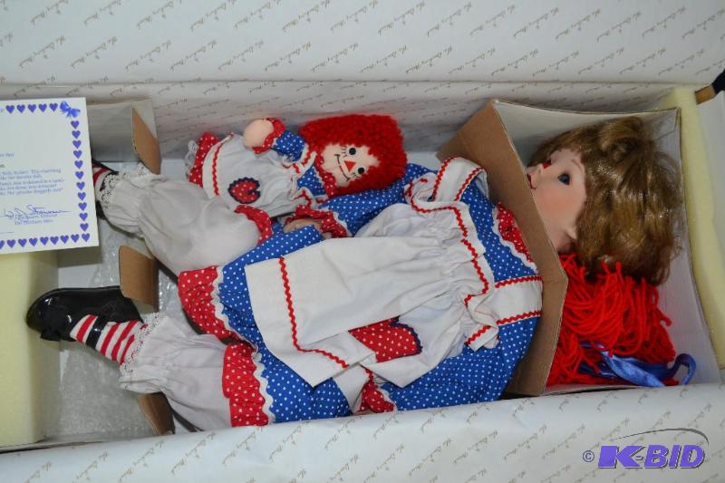 lot 86 image: RAGGED ANN DOLL BY DANBURY MINT IN VERY NICE ...