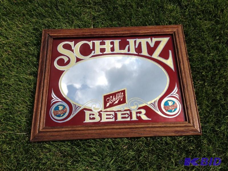 lot 4 image: Schlitz Beer Bar MirrorSign