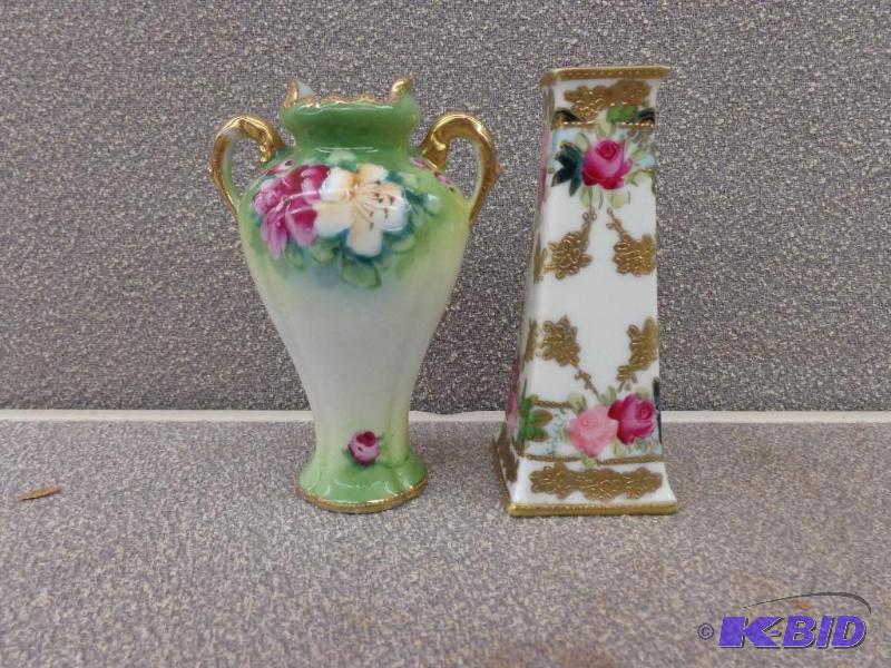 lot 104 image: Small Hat Pin Holders Both Items State Nippon...