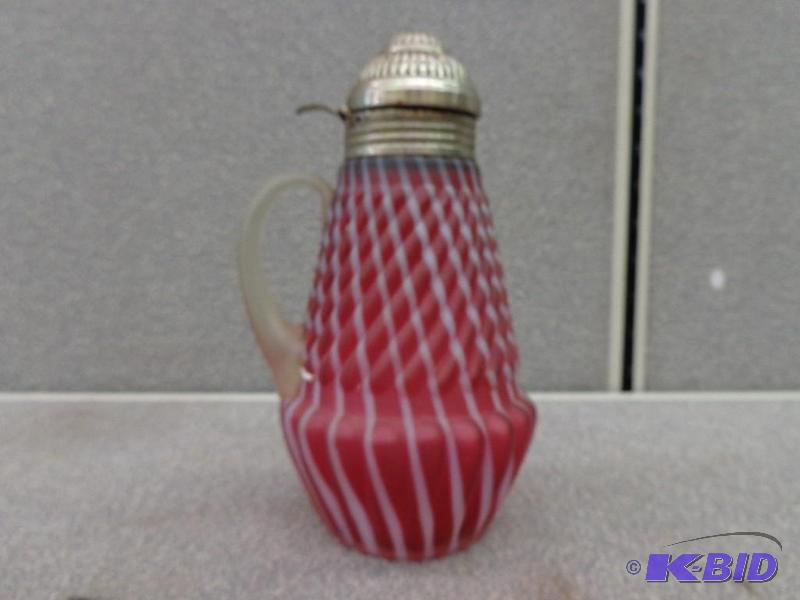 lot 154 image: Small Serving Container 7" Tall  Lo...