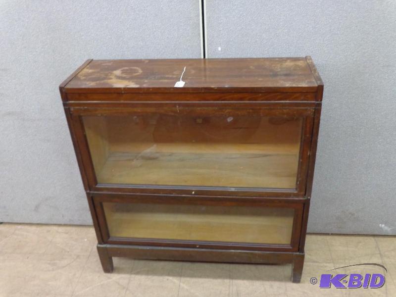 lot 158 image: 2 Shelf Adjustable Glass Front Shelf Unit 2 S...