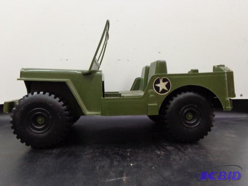 lot 175 image: 1973 U.S. Military Jeep Toy Made by Empire Ta...