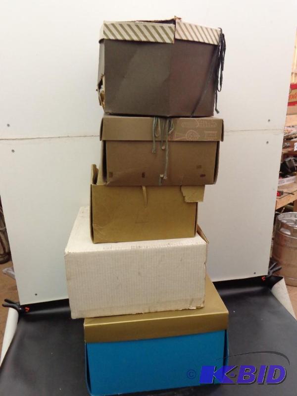 lot 178 image: Assorted Hats Jonquil Original Size 22 Still ...