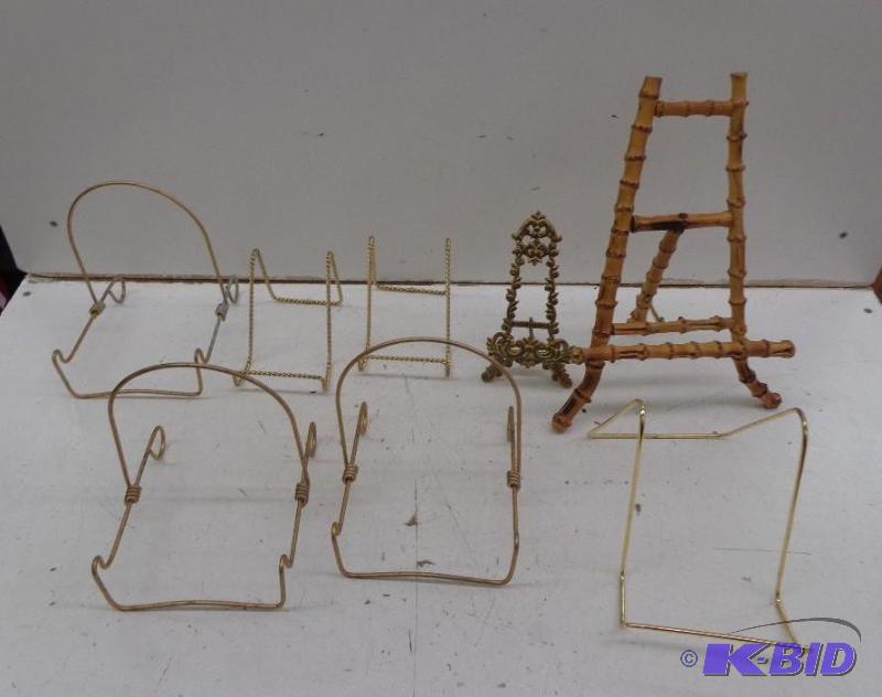 lot 183 image: Assorted Picture Frame Holders (1) Bamboo Pic...
