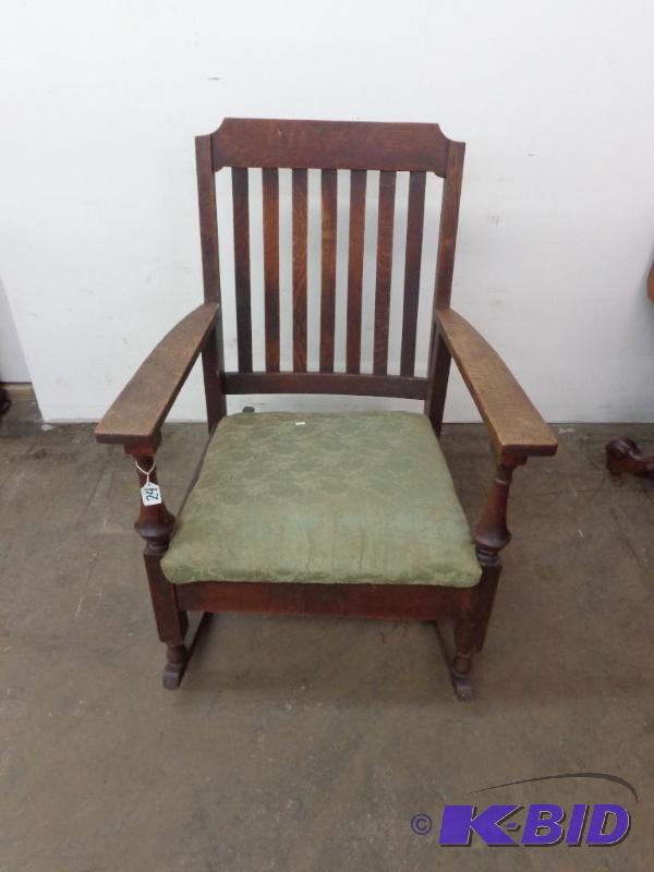 lot 24 image: Vintage Style Rocking Chair Seat Cushions Loo...