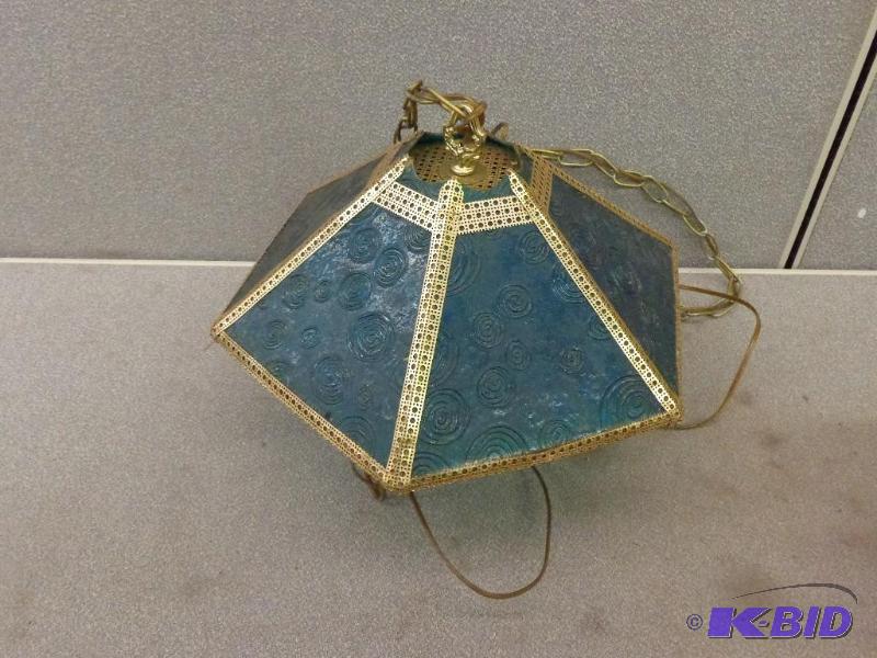 lot 26 image: Hanging Chain Lamp 17" x 11"  ...