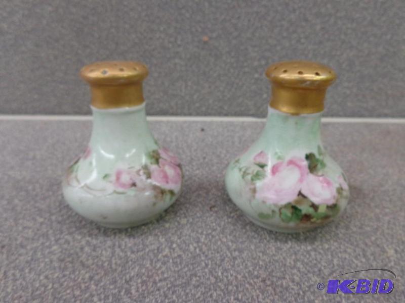lot 35 image: HBZ Austrian Salt & Pepper Shakers Appear...