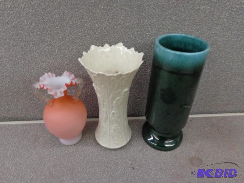 lot 39 image: 3 Vases Ceramic and Glass Lenox USA White Cer...