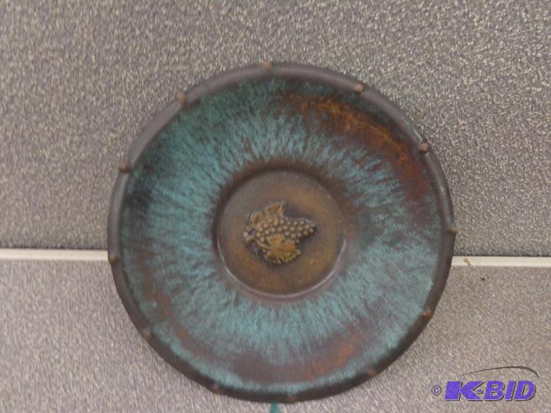 lot 40 image: Hakishut&nbspCopper Dish 8.5" in Diamet...