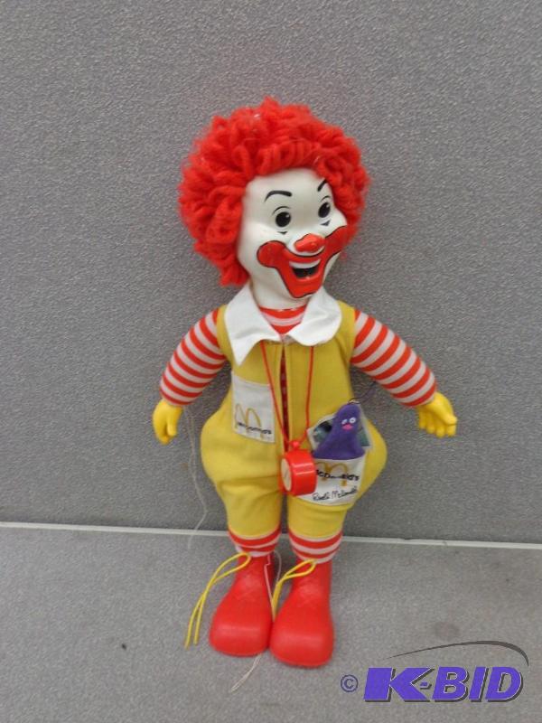 lot 47 image: McDonalds Ronald McDonald 1978 Plush Doll 20&...