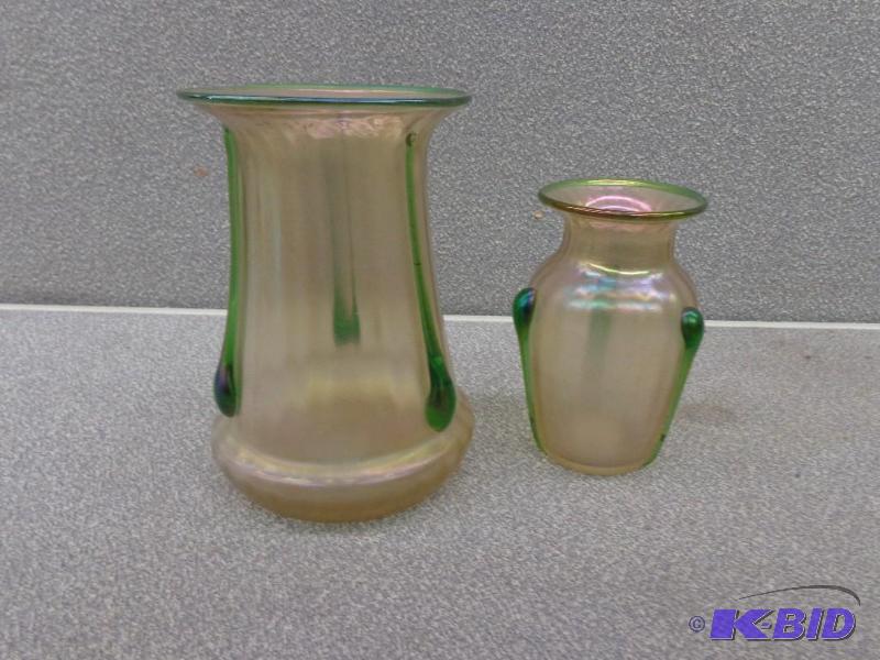 lot 52 image: 2 Glass Flower Vases (1) 5" x 2" x ...