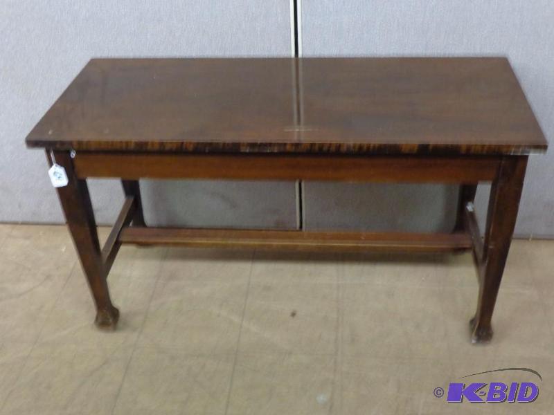 lot 64 image: Amco Bench &quotFinished Like the Piano"...