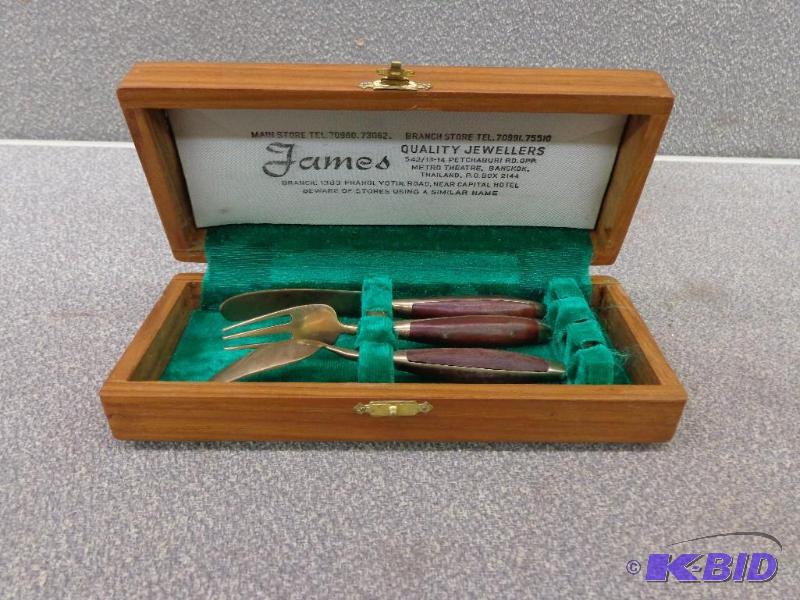 lot 69 image: James Jewellers&nbspSpoon, Knife and Fork Se...