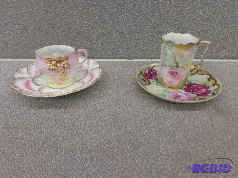 lot 70 image: Tea Cups & Saucers 1 White, Pink, and Gol...