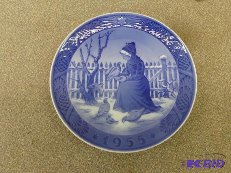 lot 81 image: Royal Copenhagen NGX China Plate &quotKai La...