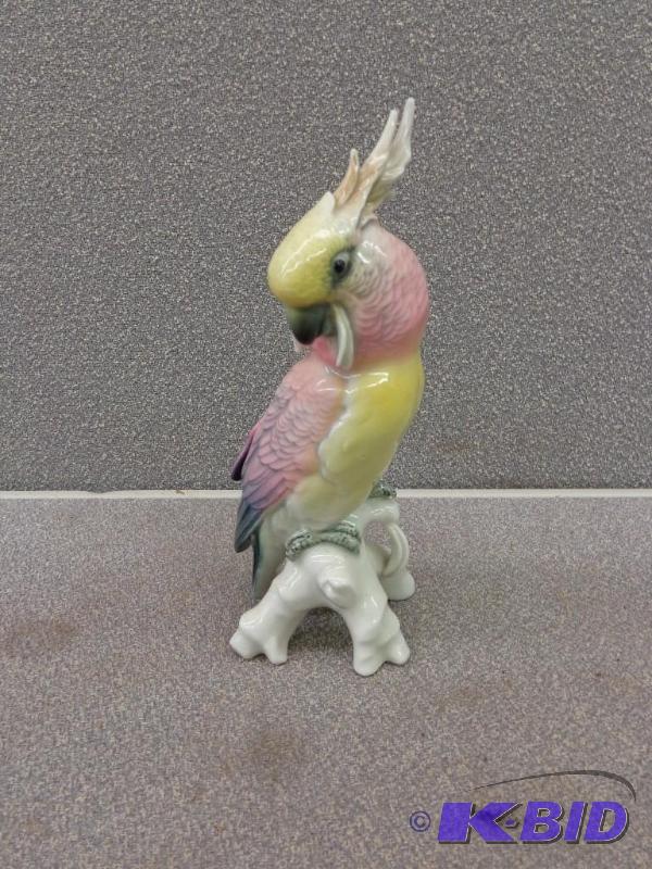 lot 85 image: ES Germany Ceramic Parakeet  8" Tal...