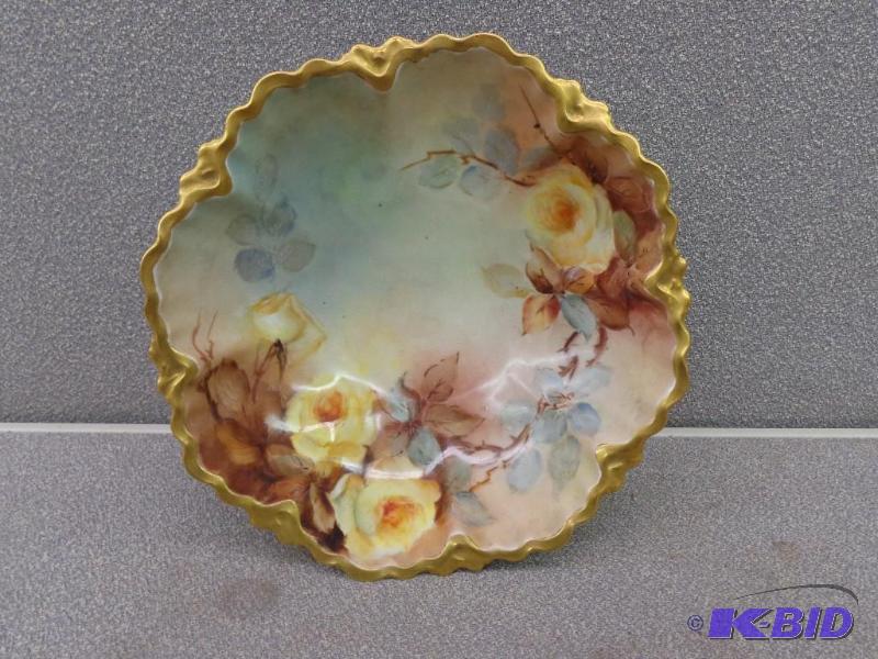 lot 92 image: Serving Bowl  Yellow Rose Pattern on Bow...