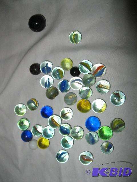 40 Marbles & 1 Shooter