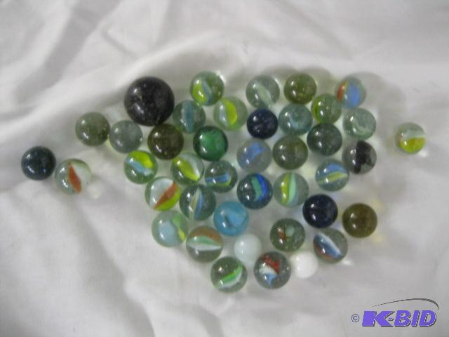 40 Marbles & 1 Shooter