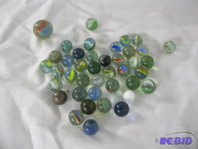 40 Marbles & 1 Shooter
