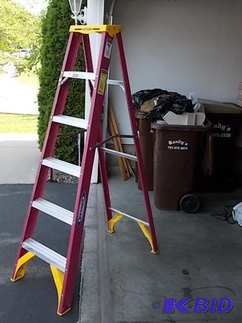 Werner Medium Duty Fiberglass 6 ft Ladder...