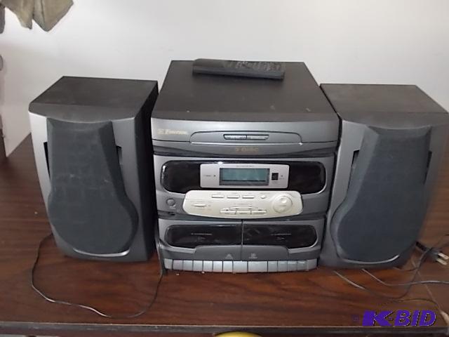 Emerson 3-Disc Stereo System With Remote...