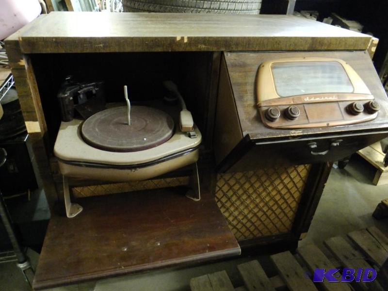 Vintage Radio Console