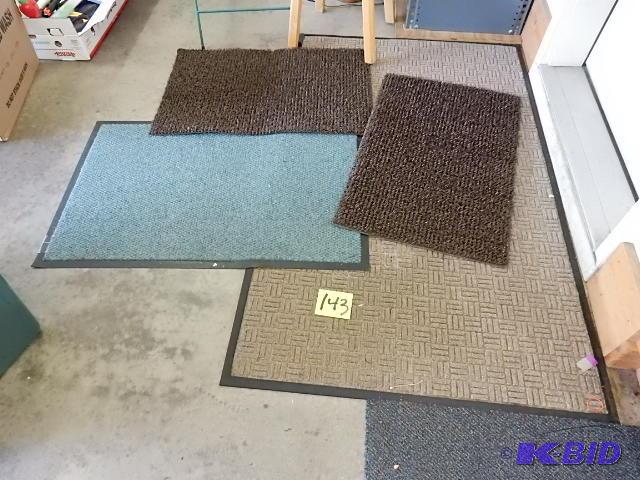 4, Entry way rugs.. All good shape