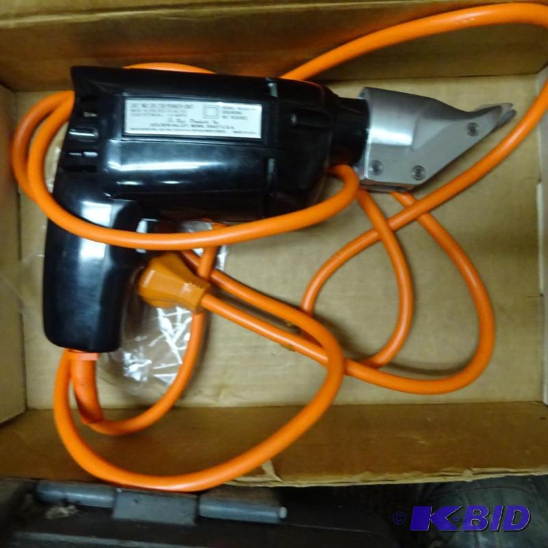 Co Rect power sheer. Sheet metal cutting. 230...