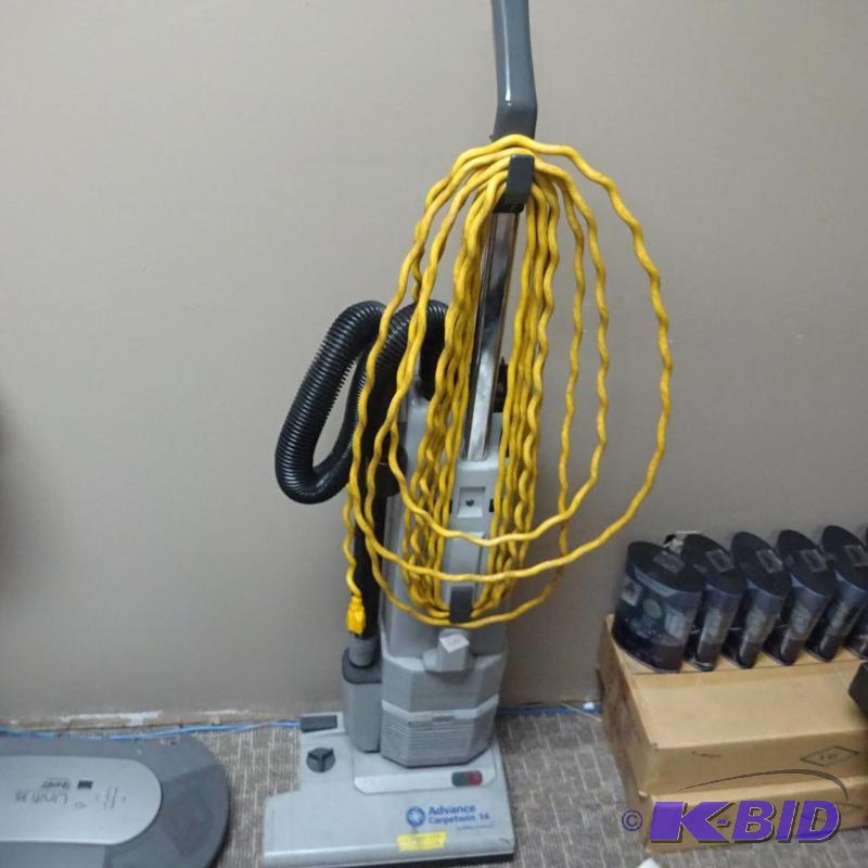 Advance carpet win 14 by Nilfisk advance vacu...