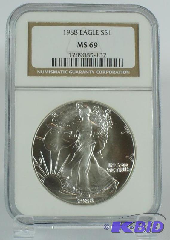 lot 20 image: &quot1988" $1 American Silver Eagle Dol...