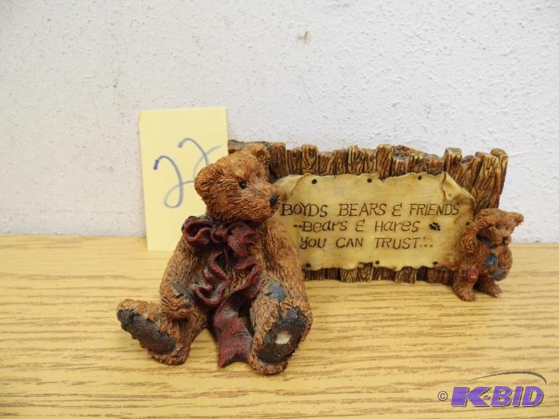 Boyds Bears Sign
