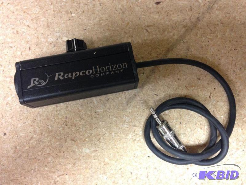 lot 28 image: Rapco Horizon LTIBLOX Laptop Interface 3.5mm ...