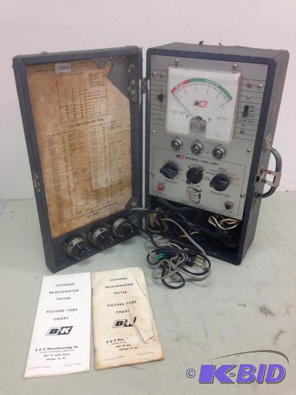 lot 39 image: B&ampK CRT Rejuvenator Tester Model 440 w A...