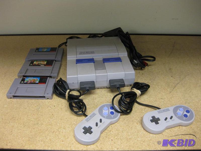 lot 49 image: Super Nintendo Entertainment System - Video G...