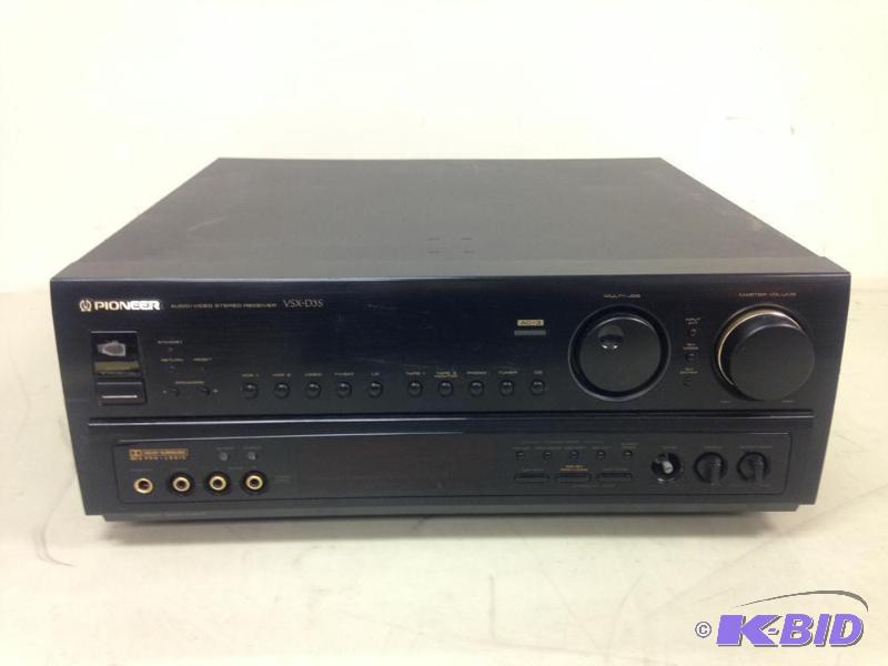 lot 69 image: Pioneer 5.1 Channel 500 Watt Audio  Video St...