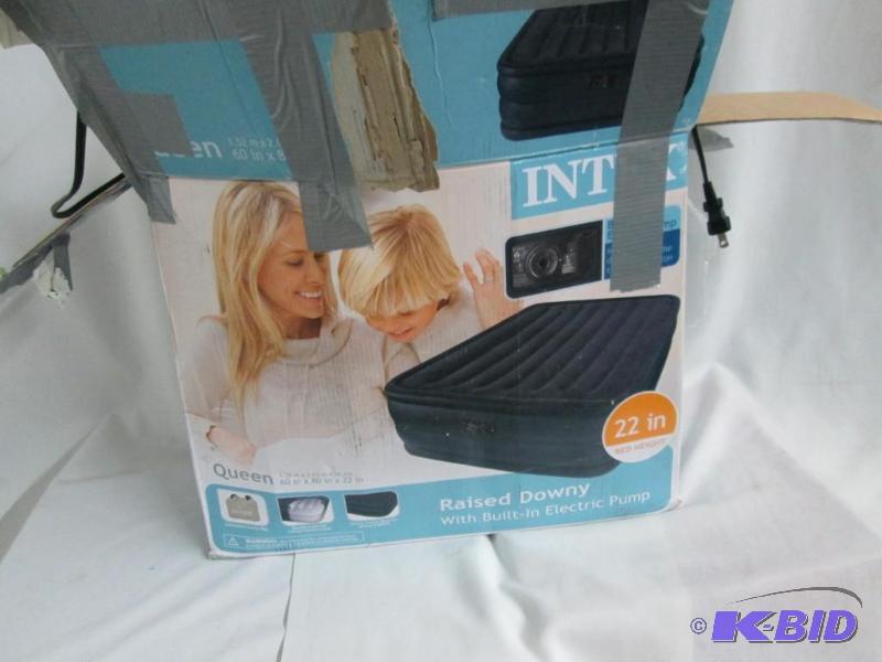 lot 47 image: Intex Queen Raised Airbed