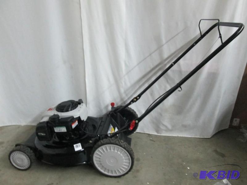 lot 7 image: MTD Gold 21 3-in-1 High Wheel Lawn Mower