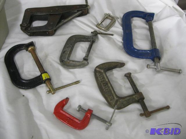 lot 14 image: Tote of c clamps