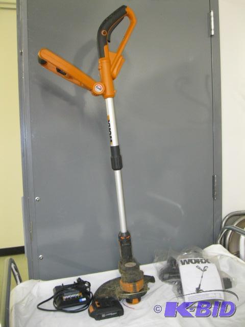 lot 17 image: Trimmer & Edger
