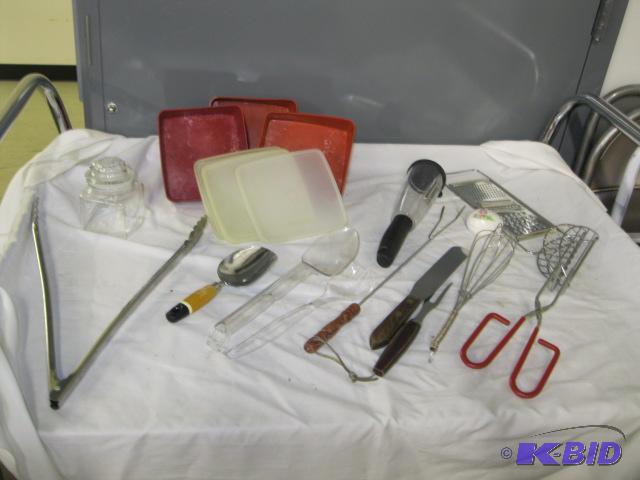 lot 45 image: Lot of Kitchen items