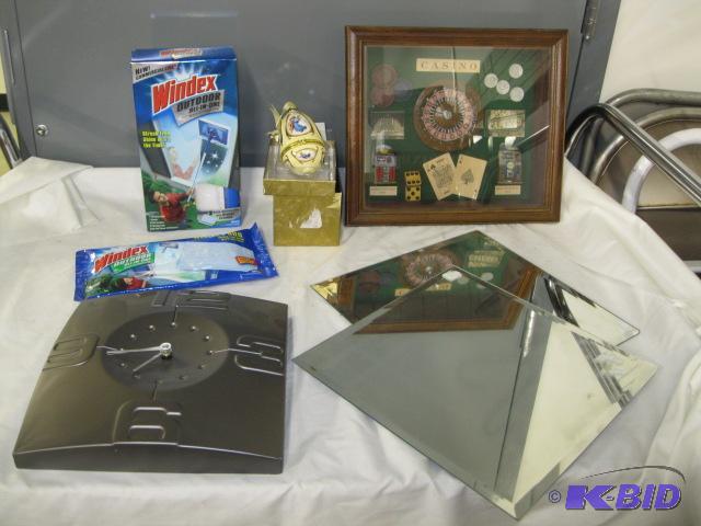 lot 60 image: Lot of Misc Household Items