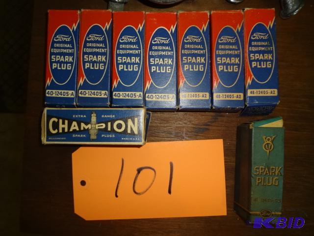lot 101 image: Old NOS Ford Spark Plugs...